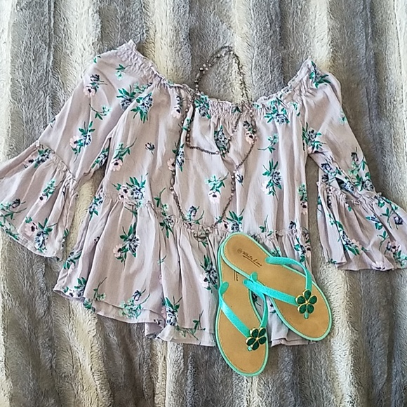 Tops - Off the Shoulders Floral Shirt